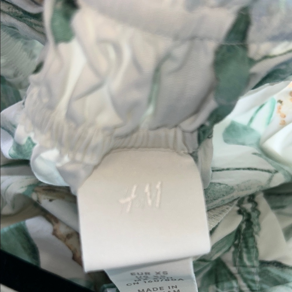 H&M Leaf Print A-Line Skirt - Green and Cream - Picture 6 of 12